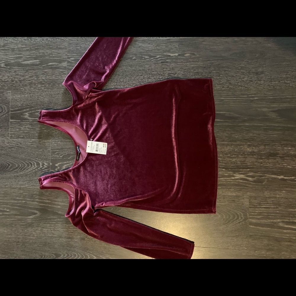 Open shoulder long sleeve velvet Large Never worn